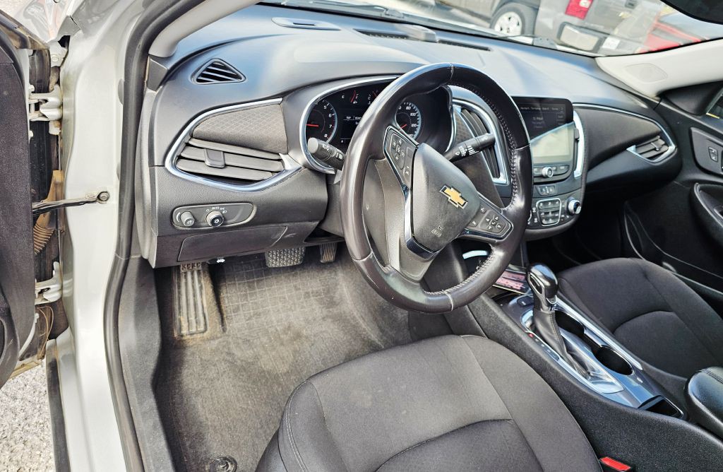 2021 Chevrolet Malibu Image 11