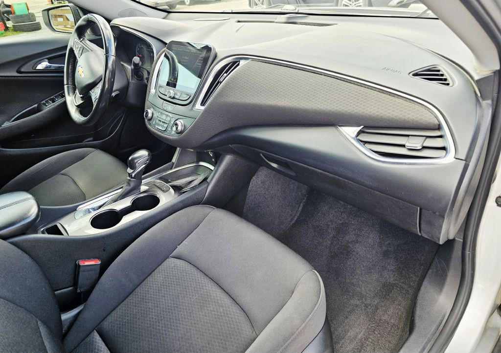 2021 Chevrolet Malibu Image 15