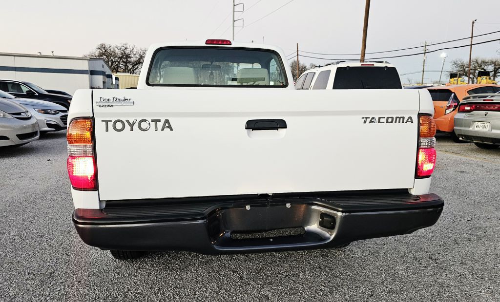 2004 Toyota Tacoma Image 5