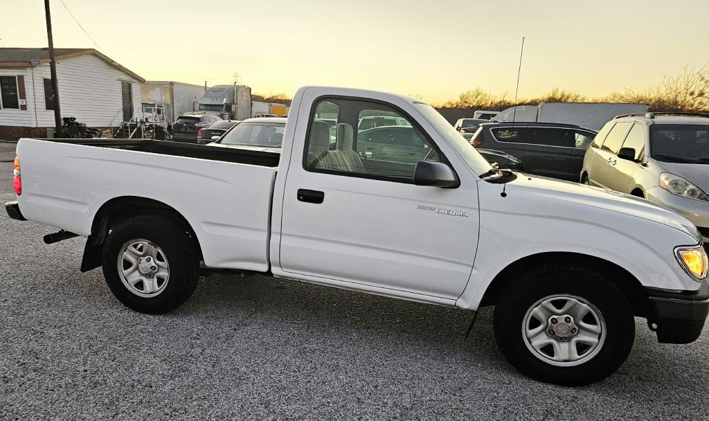 2004 Toyota Tacoma Image 8