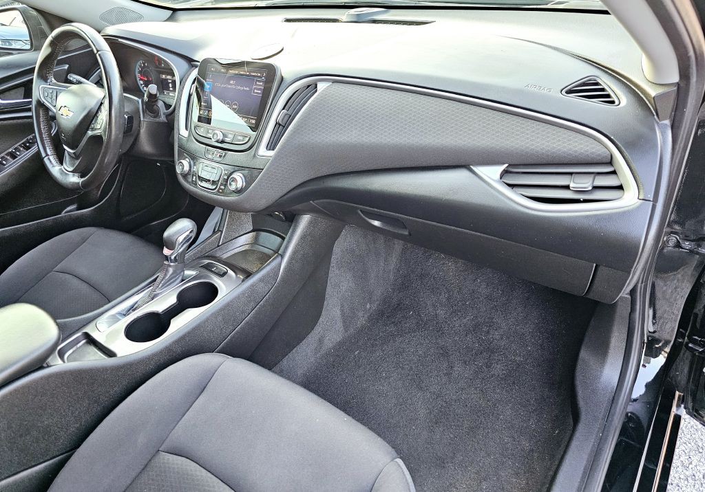 2021 Chevrolet Malibu Image 22