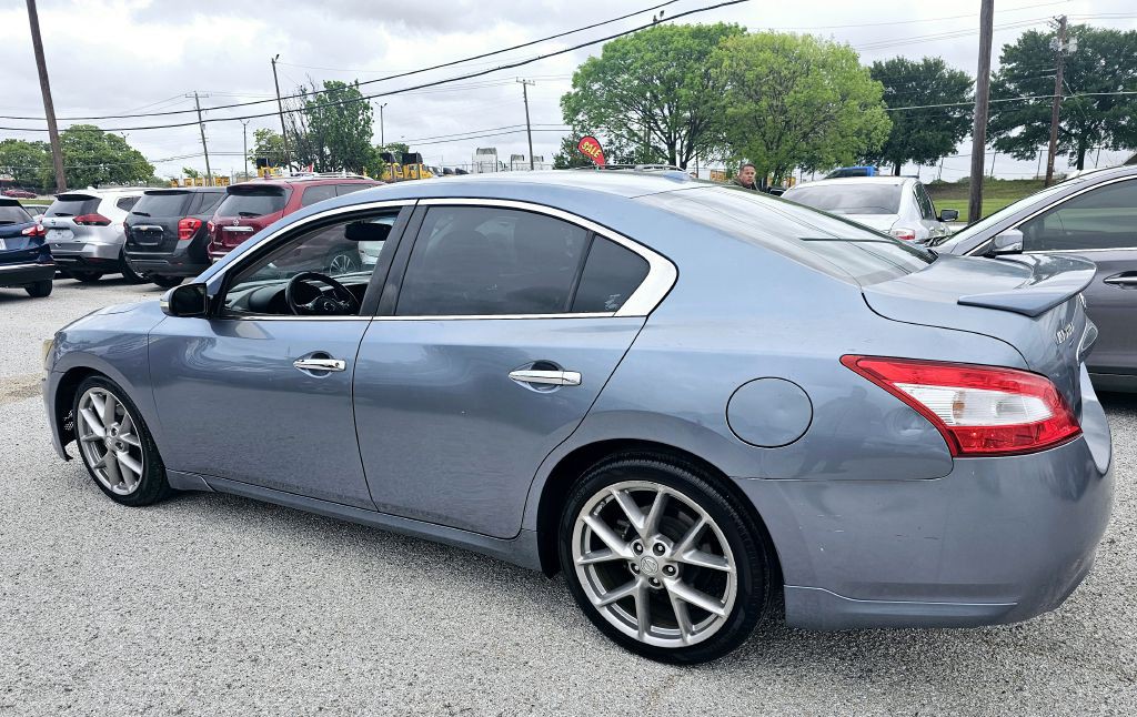 2011 Nissan Maxima Image 7