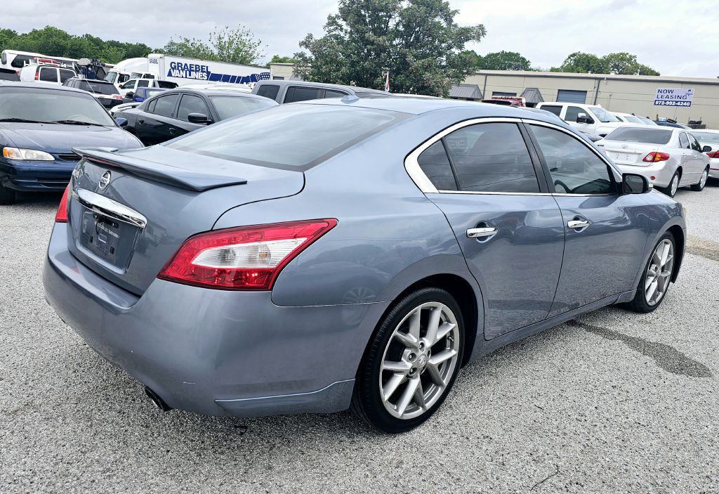 2011 Nissan Maxima Image 10