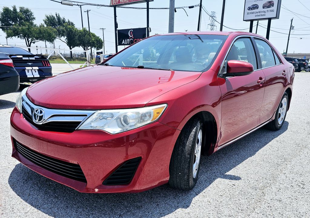 2012 Toyota Camry Image 2