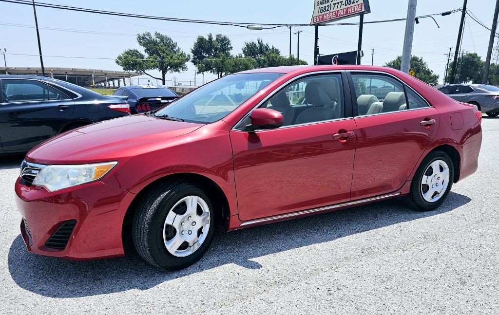 2012 Toyota Camry Image 3