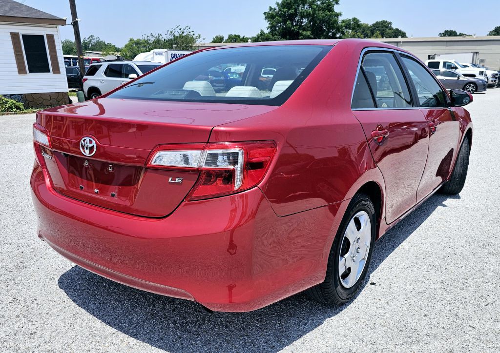 2012 Toyota Camry Image 7