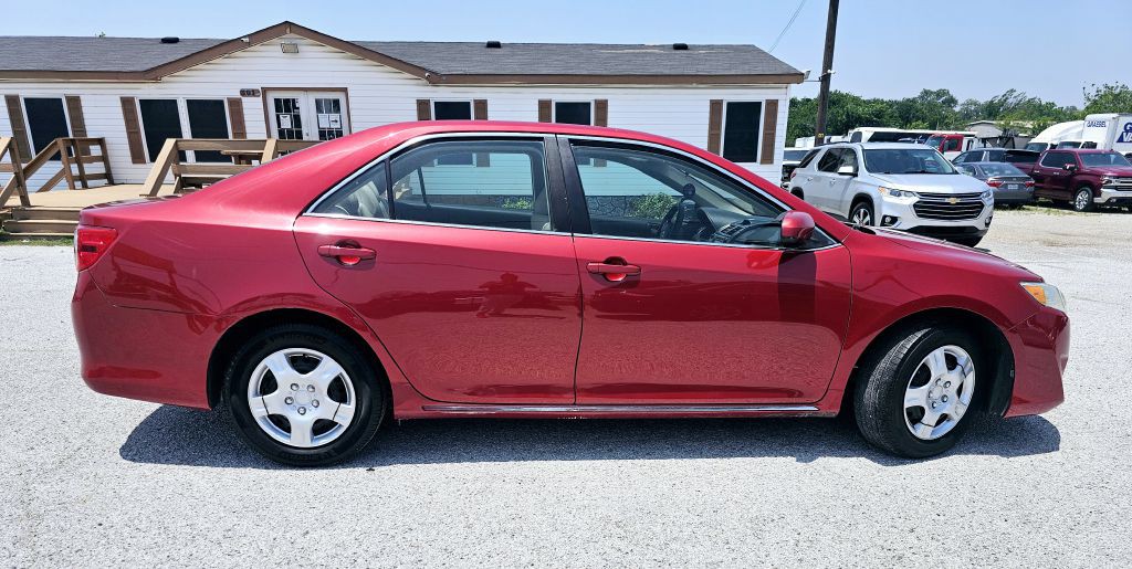2012 Toyota Camry Image 9