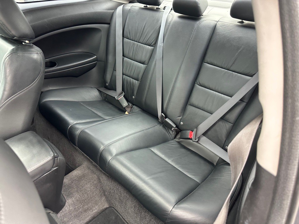 2010 Honda Accord Image 11