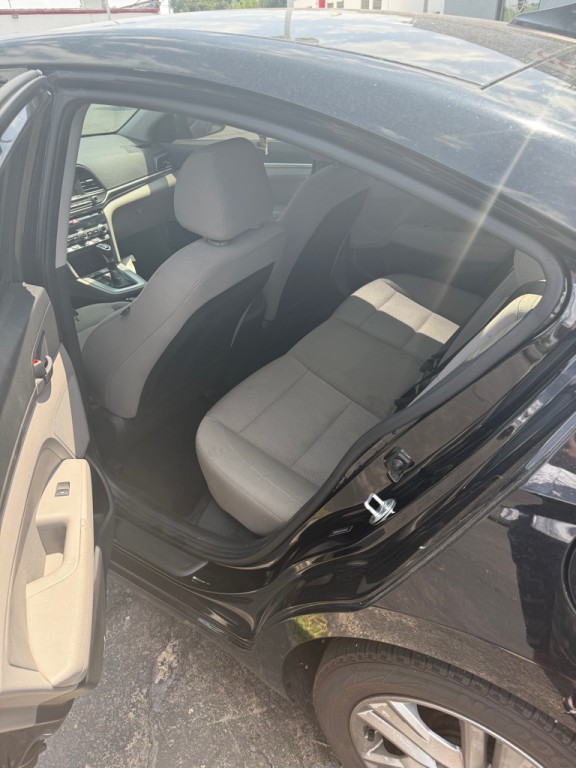 2020 Hyundai Elantra Image 7
