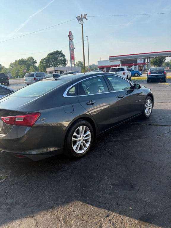 2016 Chevrolet Malibu Image 3