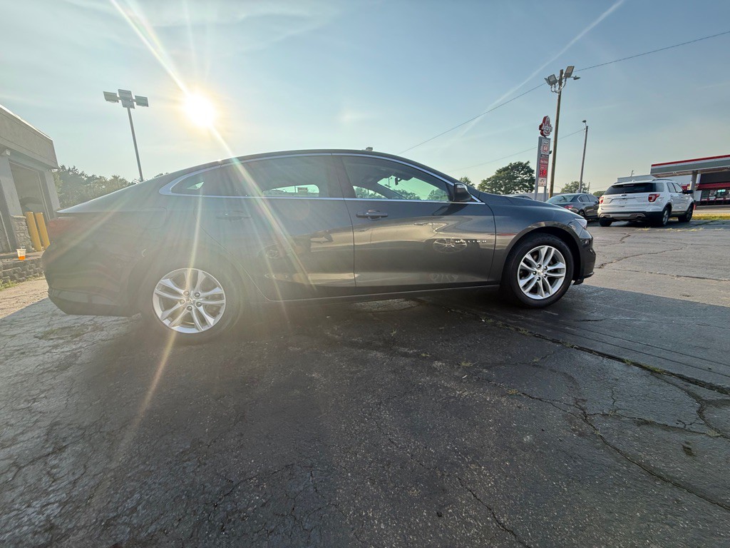 2016 Chevrolet Malibu Image 6