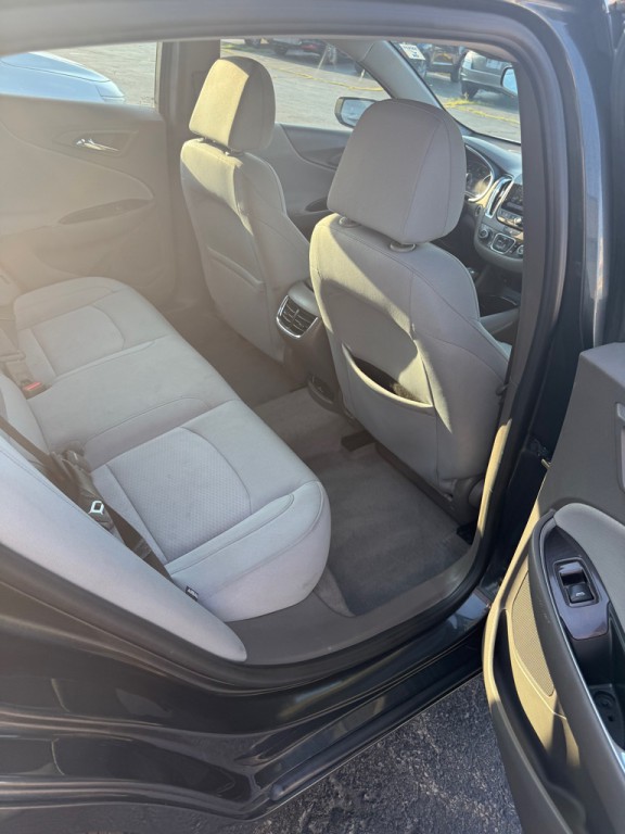 2016 Chevrolet Malibu Image 7
