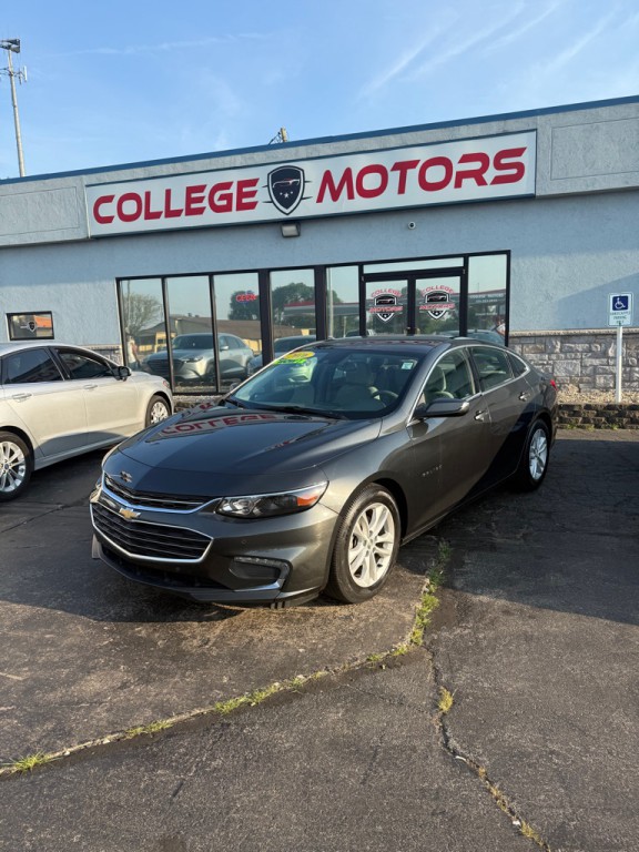 2016 Chevrolet Malibu Image 2