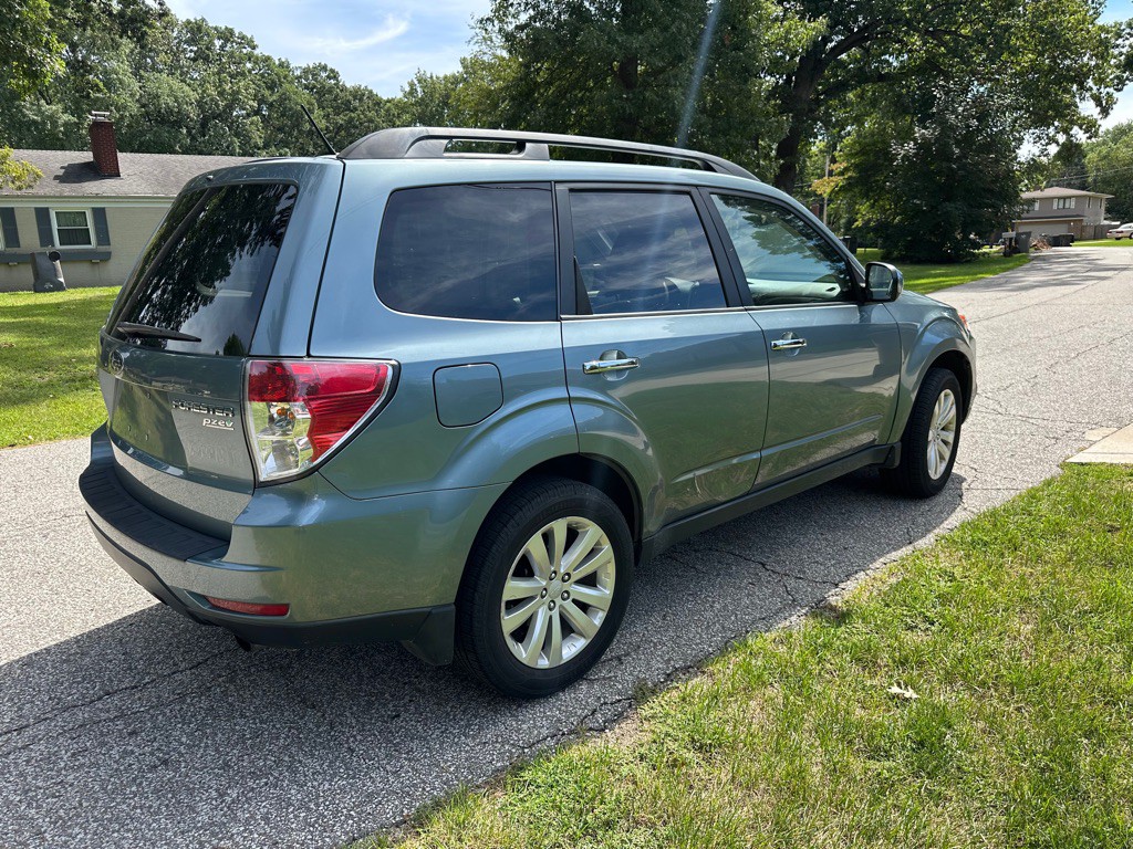 2013 Subaru Forester Image 6