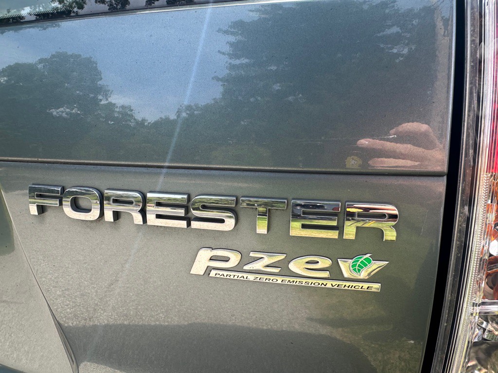 2013 Subaru Forester Image 10