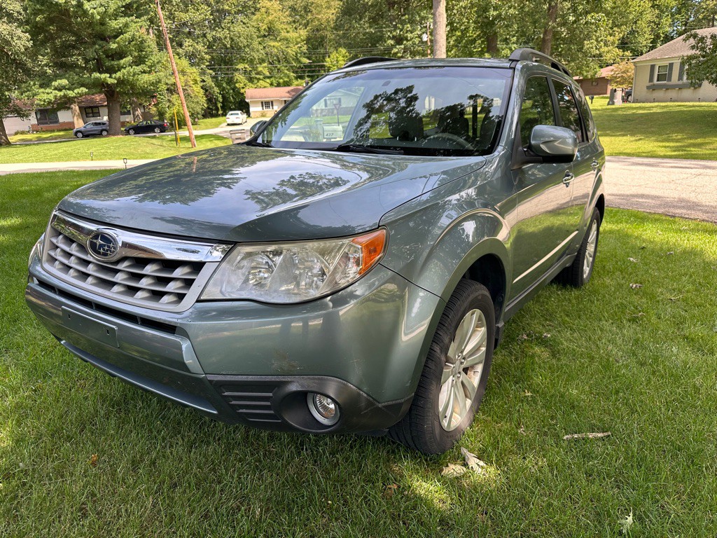 2013 Subaru Forester Image 11