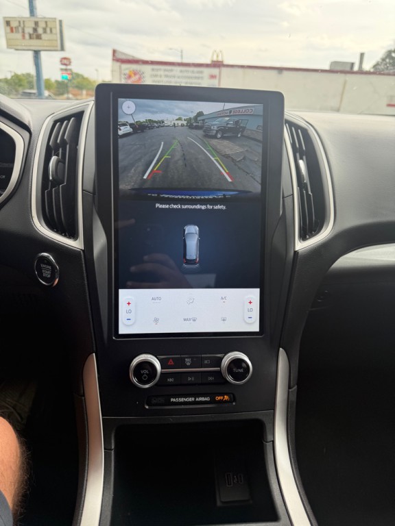 2021 Ford Edge Image 24