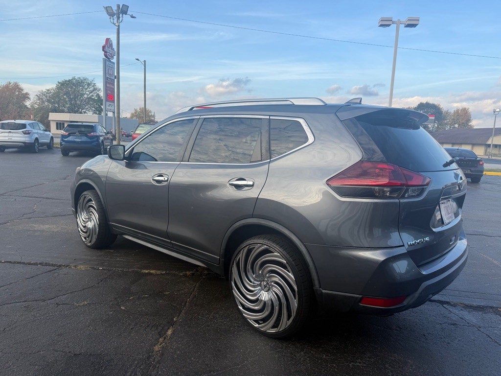 2020 Nissan Rogue Image 3