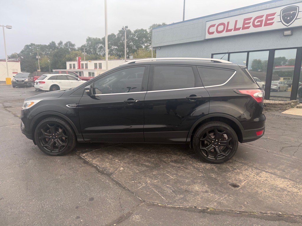 2017 Ford Escape Image 9