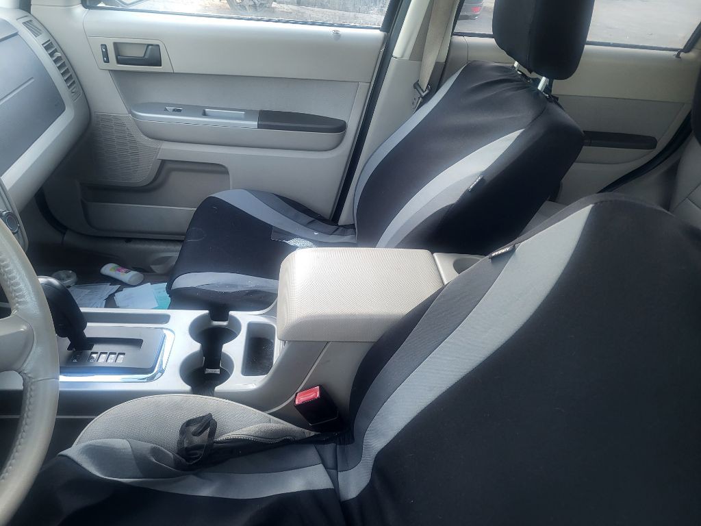 2011 Ford Escape Image 2
