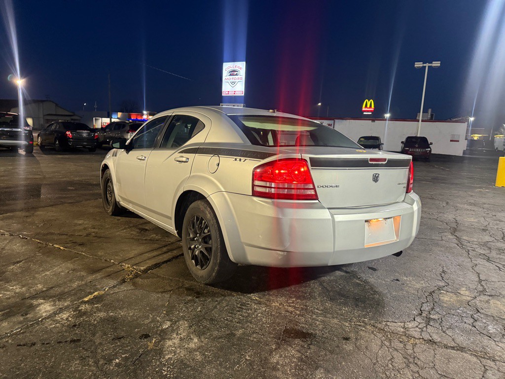 2010 Dodge Avenger Image 5
