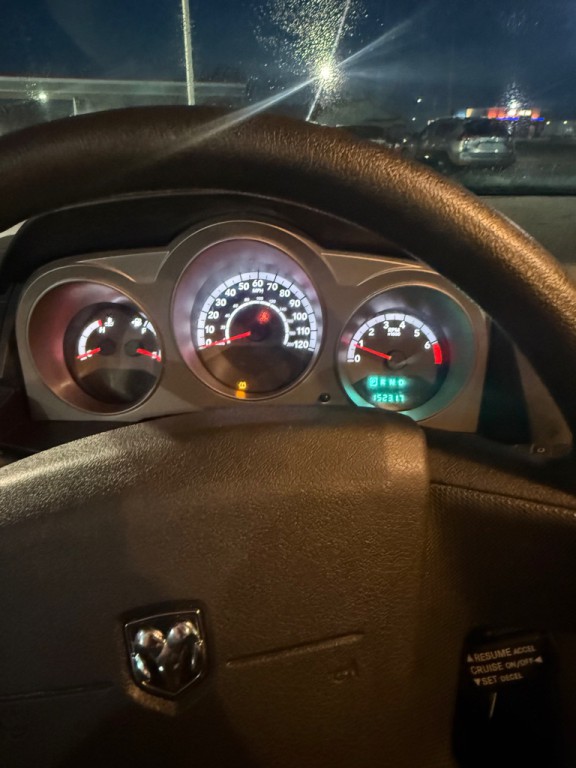 2010 Dodge Avenger Image 10