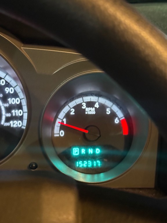 2010 Dodge Avenger Image 11