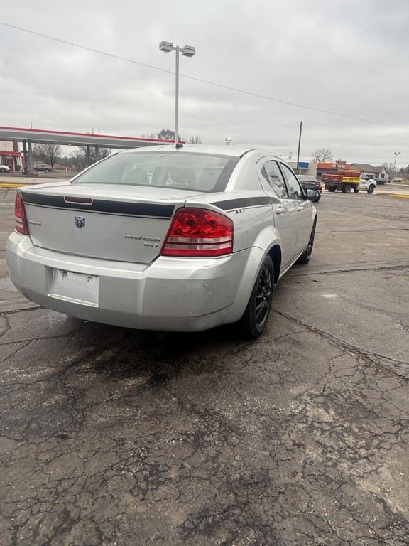 2010 Dodge Avenger Image 16