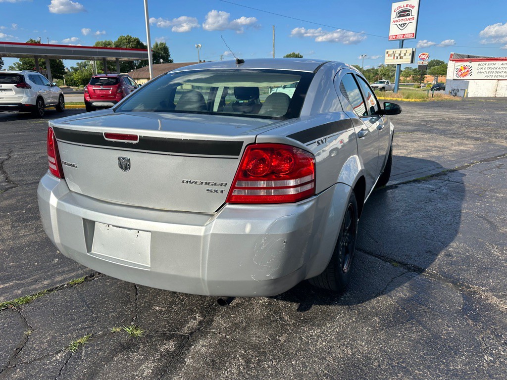 2010 Dodge Avenger Image 7