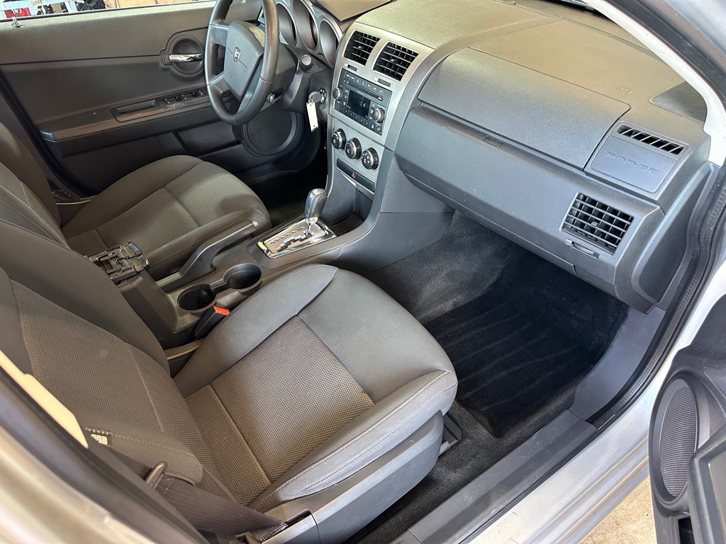 2010 Dodge Avenger Image 17