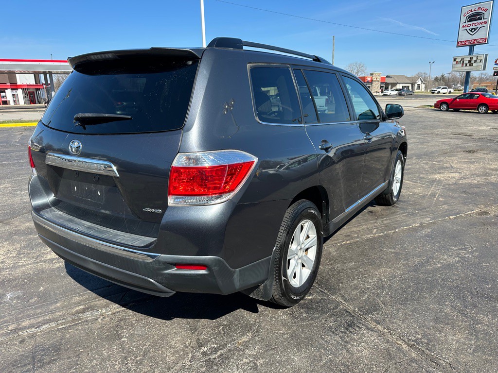 2013 Toyota Highlander Image 4