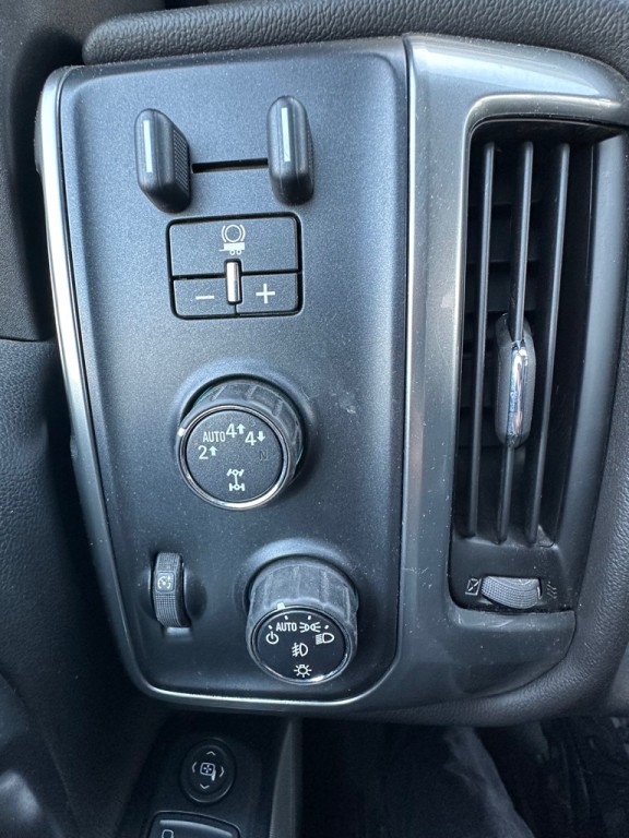 2018 Chevrolet Silverado 1500 Image 13