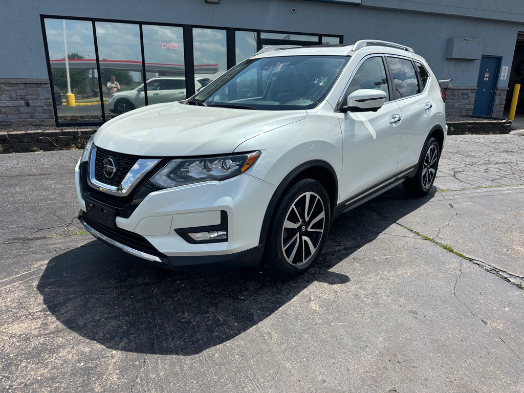 2019 Nissan Rogue Image 2