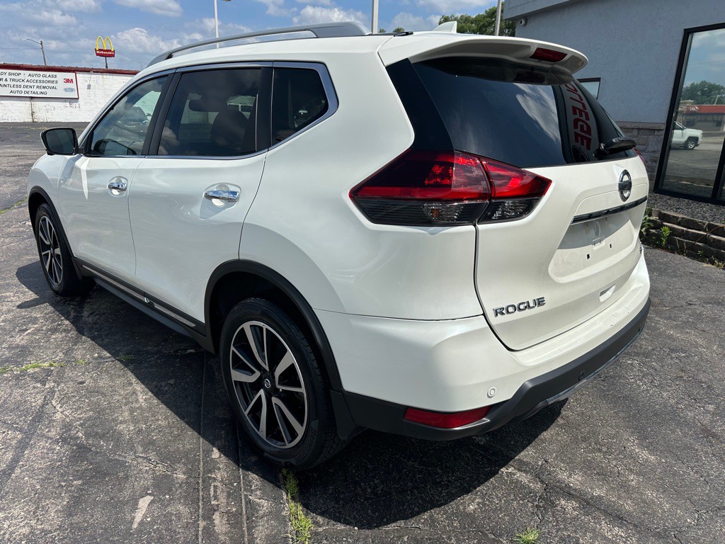 2019 Nissan Rogue Image 9