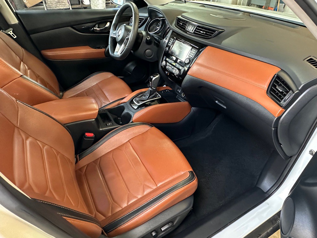 2019 Nissan Rogue Image 19