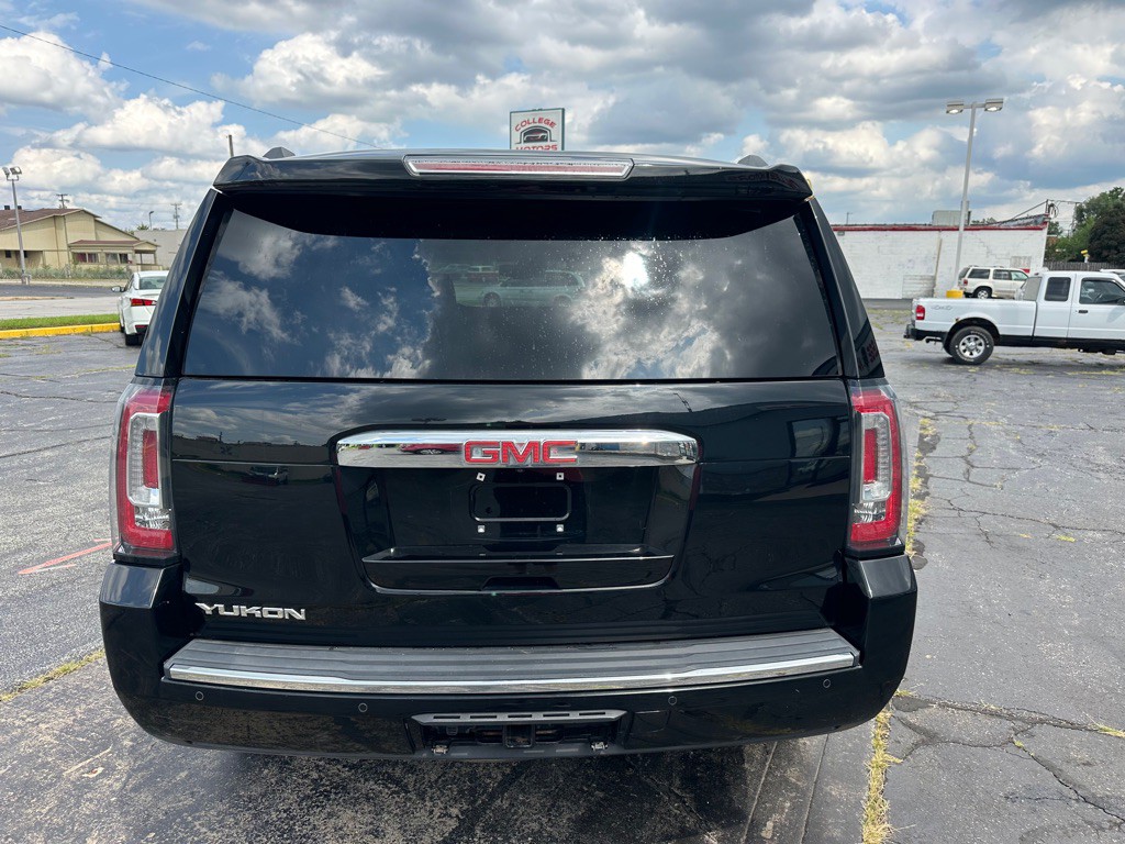2016 GMC Yukon Image 10