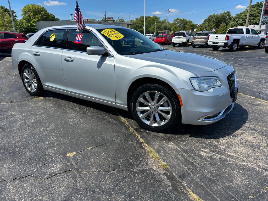 2021 Chrysler 300 Image 6