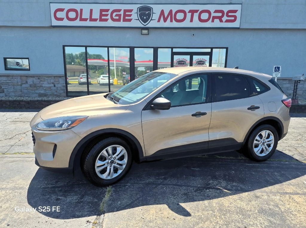 2021 Ford Escape Image 1