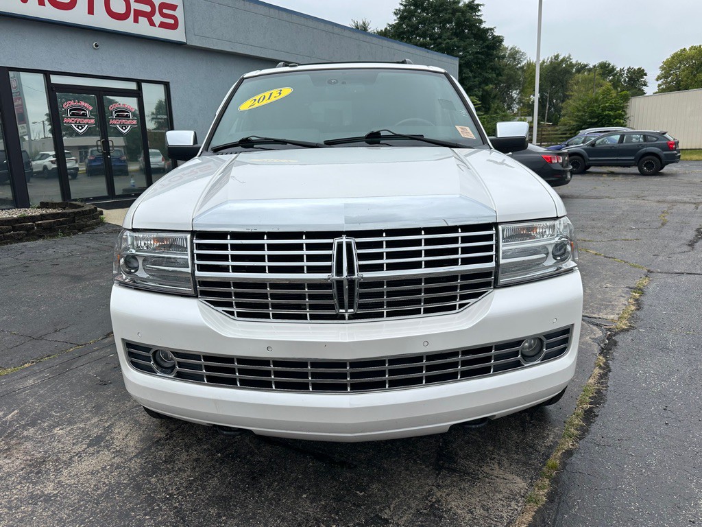 2013 Lincoln Navigator Image 4