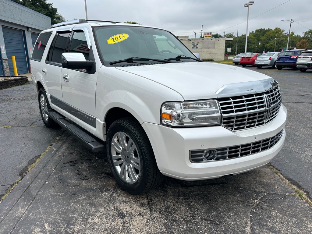 2013 Lincoln Navigator Image 5