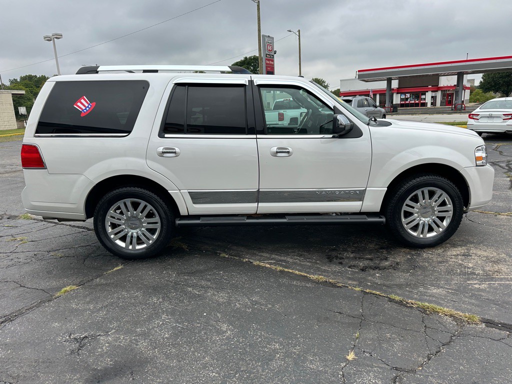 2013 Lincoln Navigator Image 6