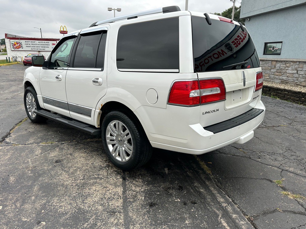2013 Lincoln Navigator Image 10
