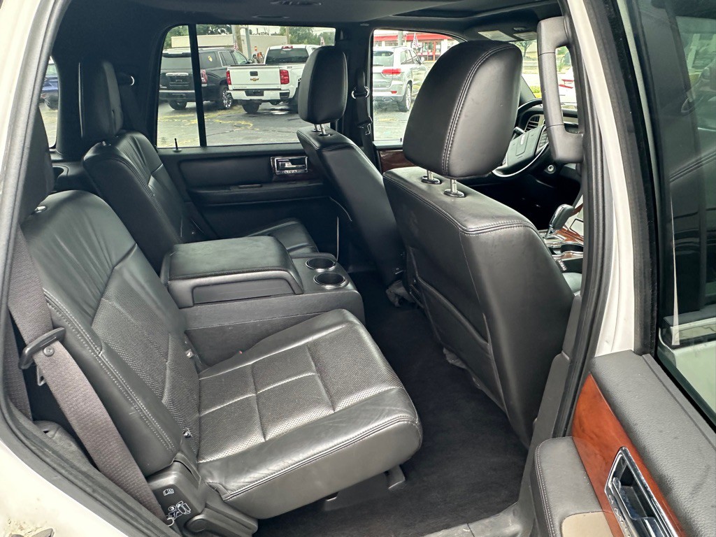 2013 Lincoln Navigator Image 19