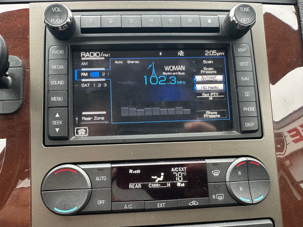 2013 Lincoln Navigator Image 28