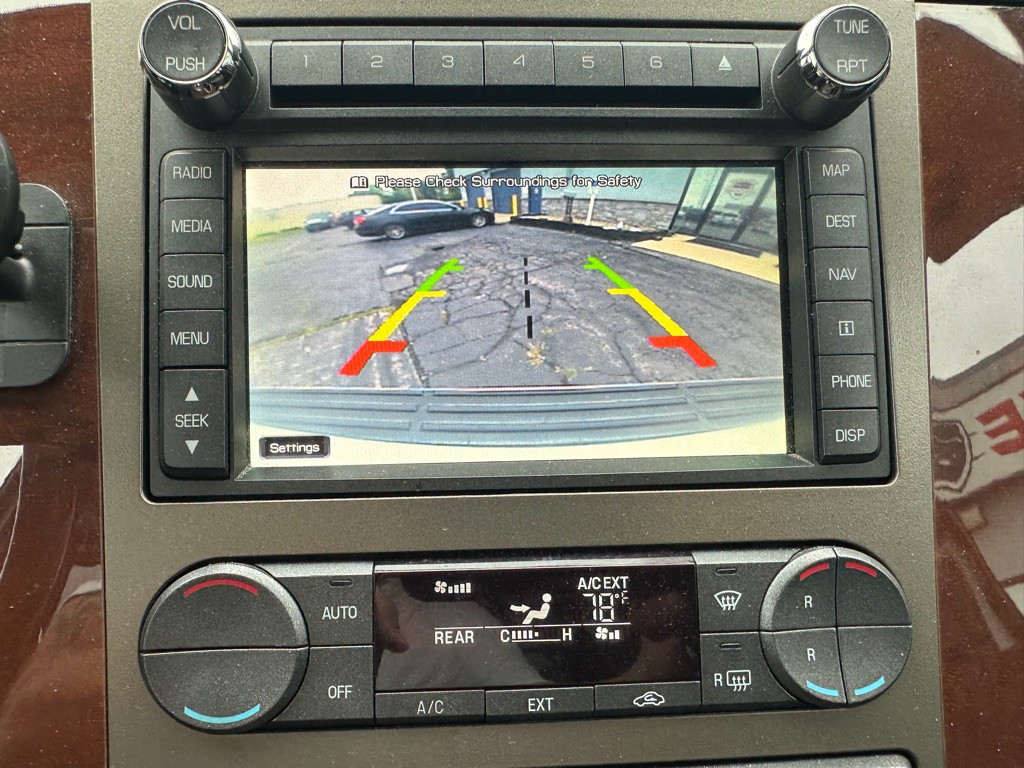 2013 Lincoln Navigator Image 29