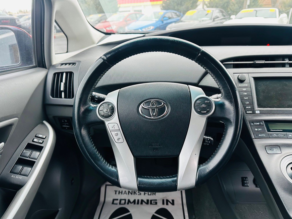 2010 Toyota Prius Image 11
