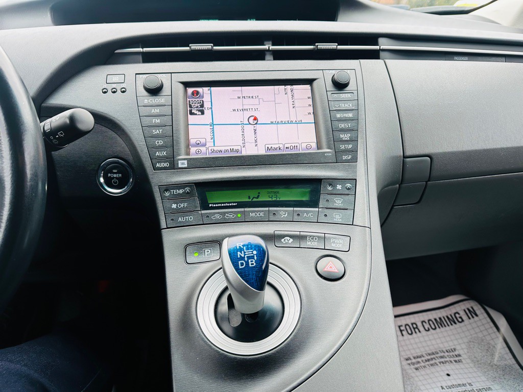 2010 Toyota Prius Image 12