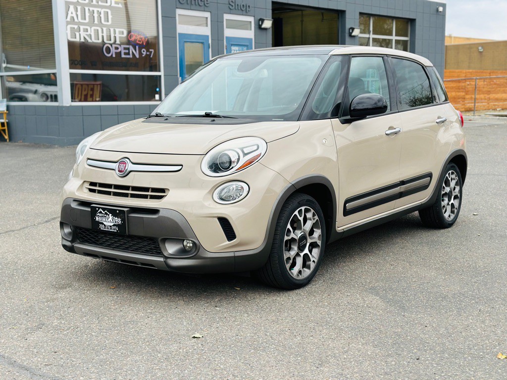 2014 FIAT 500L Image 3