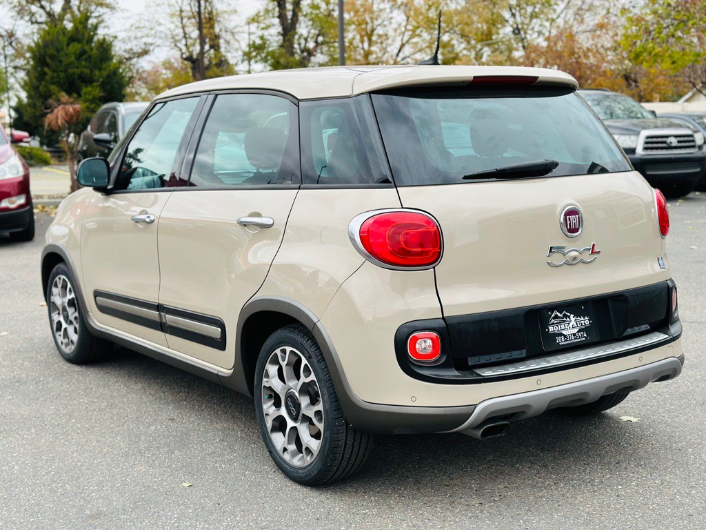 2014 FIAT 500L Image 5