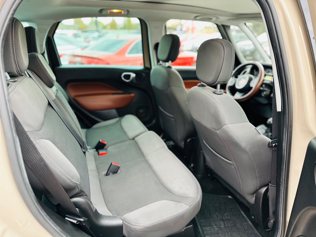 2014 FIAT 500L Image 15